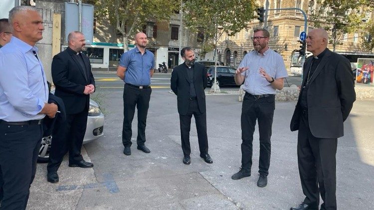 Apostolski nuncij Giorgio Lingua posjetio je Tranzitni punkt za migrante u Rijeci
