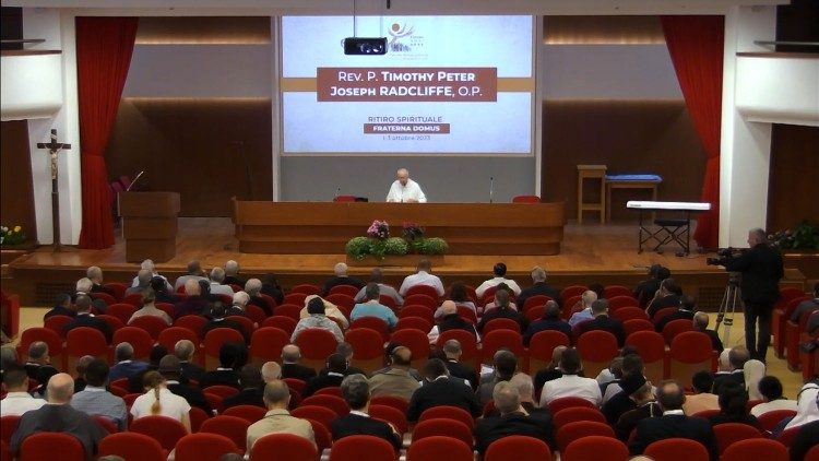 Retraite pré-synodale à la Fraterna Domus de Sacrofano 