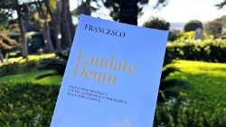 2023.10.04 Kifuniko cha Ujumbe wa Papa Francisko wa Laudate Deum.