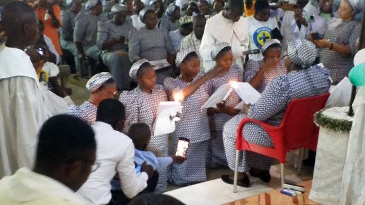 Emission des voeux perpétuels des soeurs Thérésiennes de Budjala (RDC), le 1er octobre 2023.