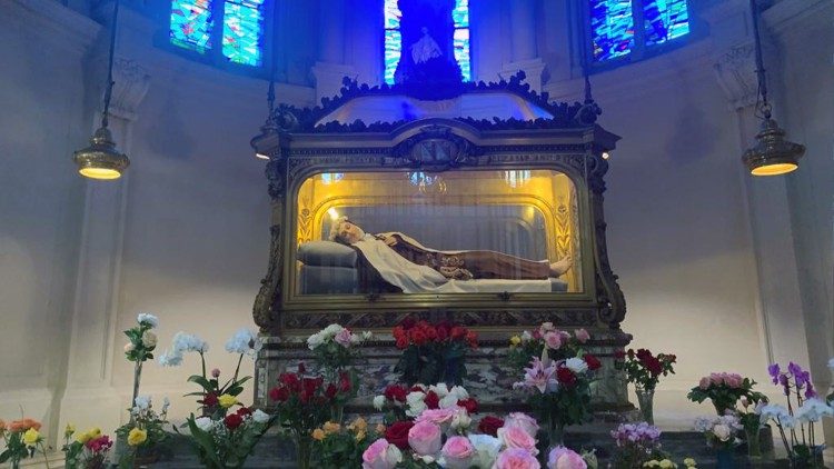 Masalia ya Mt. Theresa wa Mtoto Yesu, Bikira na Mwalimu wa Kanisa