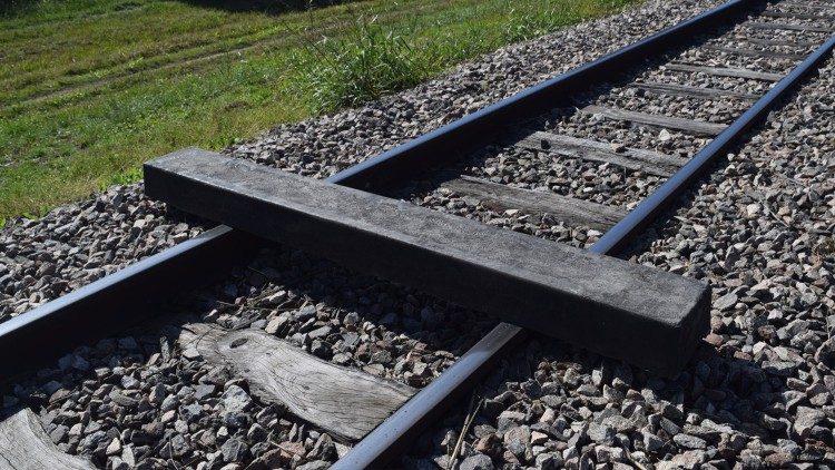 Durmientes sintéticos para el ferrocarril