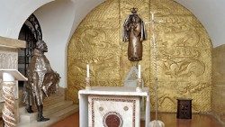 Det ungerska kapellet i Vatikanska grottorna i Peterkyrkan, Magna Domina Hungarorum