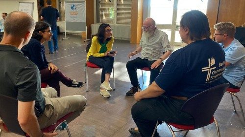 Za poč&uacute;vanie a dial&oacute;g v Cirkvi – okt&oacute;brov&yacute; &uacute;mysel p&aacute;peža