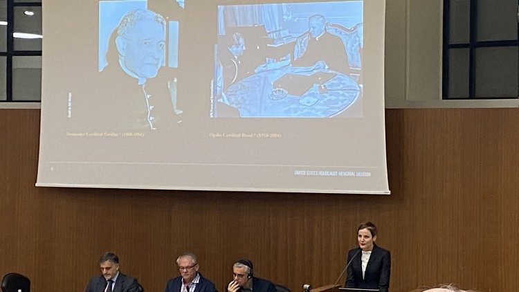 Die Historikerin Suzanne Brown-Fleming, Direktorin für internationale akademische Programme des US-Holocaust Memorial Museums, bei der Pius XII. Konferenz an der Gregoriana-Universität