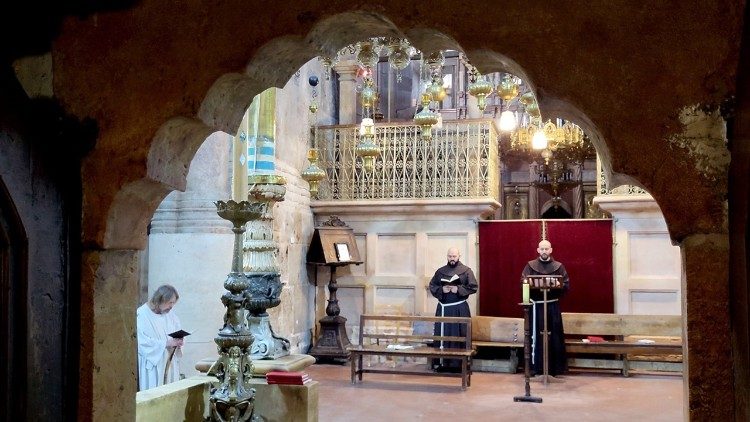 iniciativas de oração pela paz neste dia 17 de outubro.