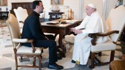 Imzot Gjergj Meta gjatë një audience te Papa Françesku ( foto nga arkivi)