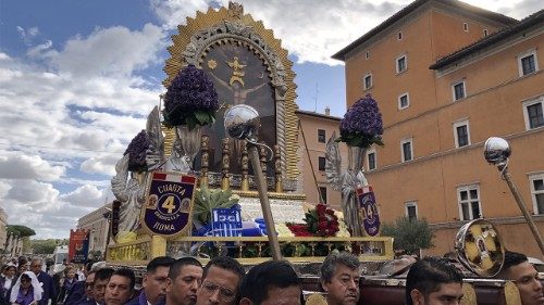 Gran Procesión Internacional del Señor de los Milagros en Roma