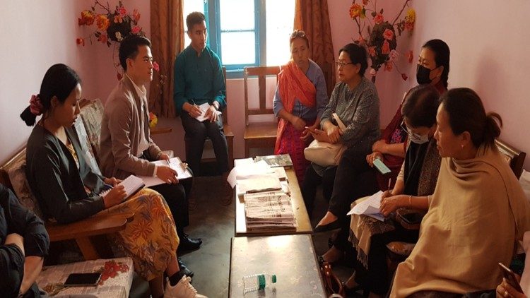 Indien, Synoden-Treffen mit Laien