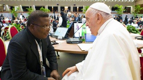 Synodalité: «Il ne faut pas avoir peur», selon Mgr Roger Anoumou