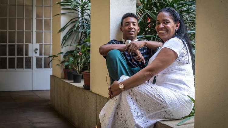 Martha María Gavilán’s youngest son has just arrived in São Paulo from Cuba. His mother’s experience will help in the process to adapt to the new culture in which he finds himself. (Giovanni Culmone/Global Solidarity Fund)