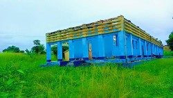 Le pavillon 5 de l'Hôpital Général de Kikwit (RD Congo), durement touché par l'incendie du 30 au 31 juillet 2023.