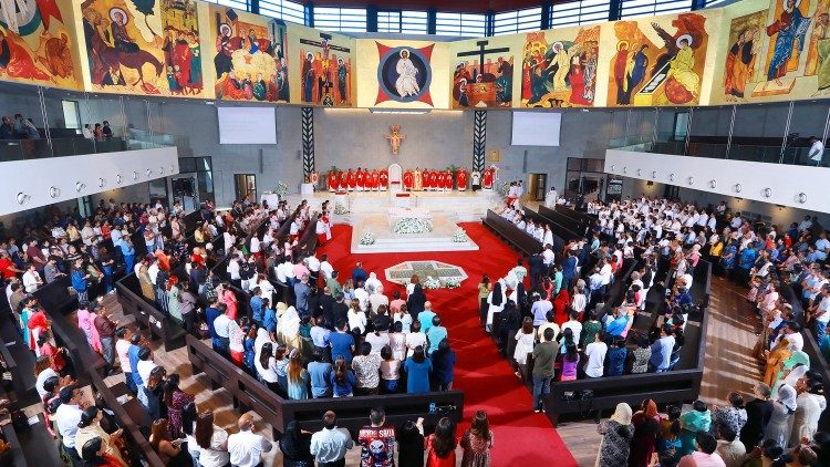 Catedral de Nossa Senhora da Arábia em Awali (Bahrein)