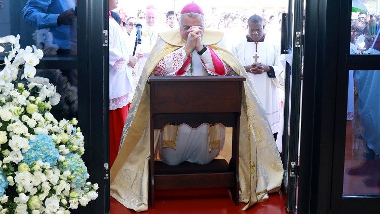 Dom Aldo Berardi, O.SS.T na abertura do Jubileu de Diamante da Catedral Nossa Senhora da Arábia