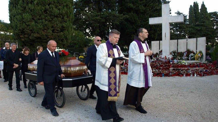 Sprovodni obred novinarke HKR-a Vesne Živko u Zadru (Foto: Ines Grbić)