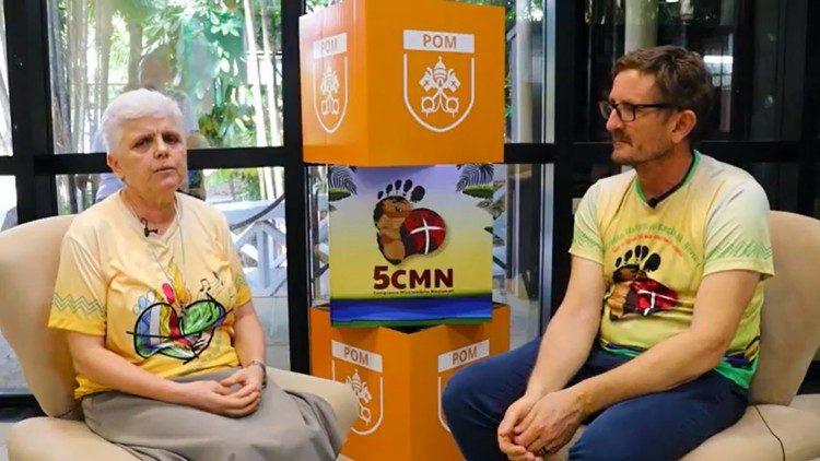 Irm&atilde; Rosana e padre Modino