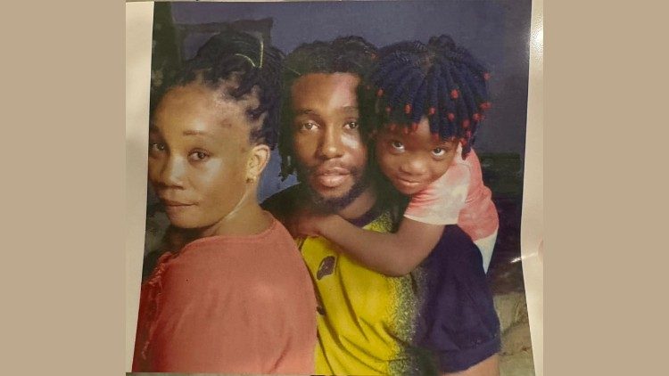 Pato mit seiner Frau und Tochter