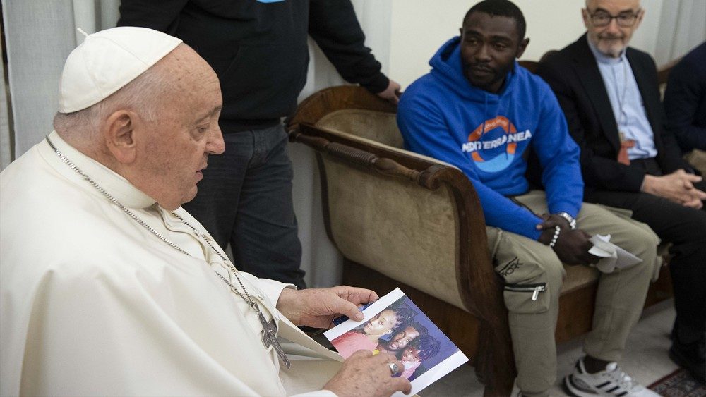 Pope Francis during his meeting with Pato and a group of migrants and rescue workers