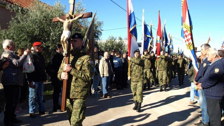Kolona sjećanja u Škabrnji (Foto: Ines Grbić)