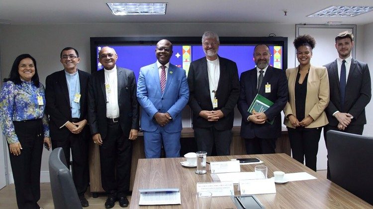 Bispos da Amaz&ocirc;nia em Bras&iacute;lia