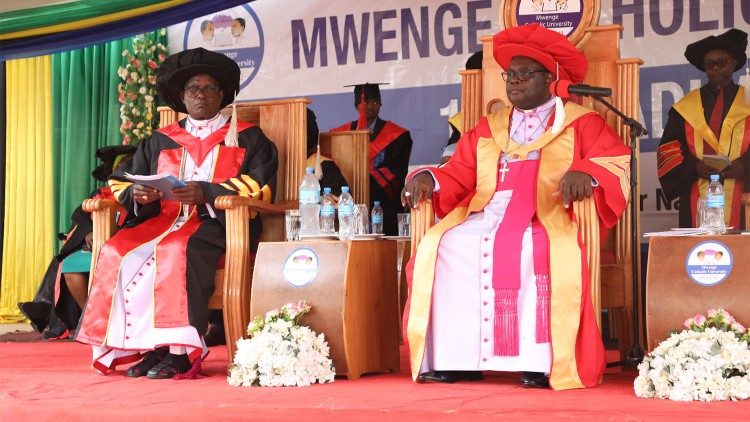 Askofu Flavian Matindi Kassala, Mgeni Rasmi Mahafali ya 16 ya MWECAU