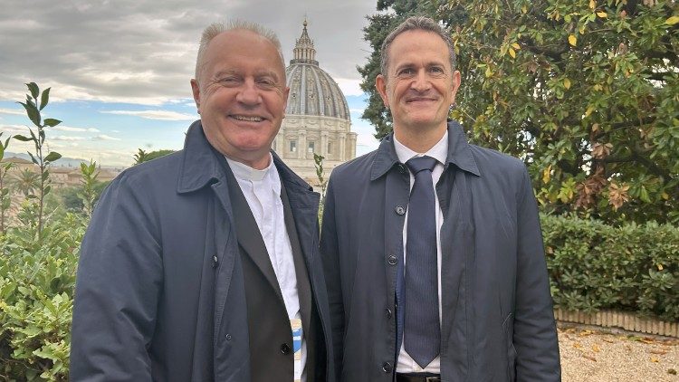 Massimiliano Menichetti, szef Radia Watykańskiego - Vatican News z Rektorem KUL ks. prof. Mirosławem Kalinowskim