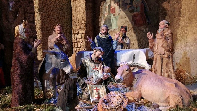 La crèche installée place Saint-Pierre a été réalisée par des artisans de la région de Greccio, lieu d'origine de la première représentaiton de la Nativité