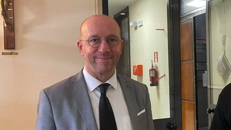 Hervé Lecomte, secretario general de la OIEC