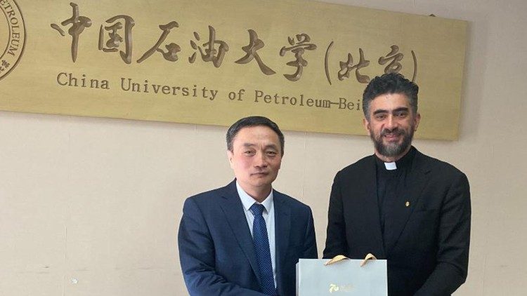 PUC-Rio no Oriente: Universidade marca presença na COP28 em Dubai