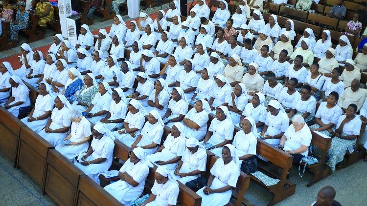 Célébration des 125 ans de présence des sœurs Notre Dame des Apôtres en Côte d'Ivoire. 