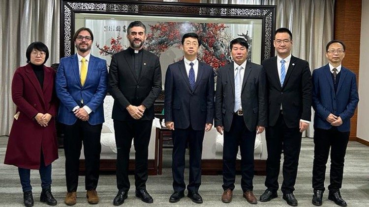 PUC-Rio no Oriente: Universidade marca presença na COP28 em Dubai