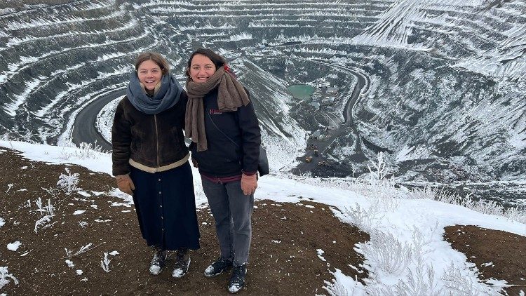 Diane et Anna ont rencontré les chrétiens d'Asie centrale pendant 9 mois. 