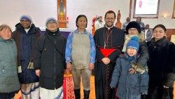 Kardinali Marengo,Msimamizi wa Kitume wa Mongolia na waamini  wake.