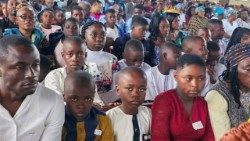 Menschen in Bamenda - Aufnahme von 2024