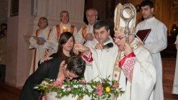 Chrzest osoby dorosłej (zdjęcie ilustracyjne)