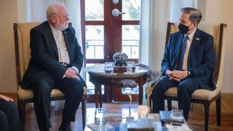 O encontro de Gallagher com o presidente do Panamá