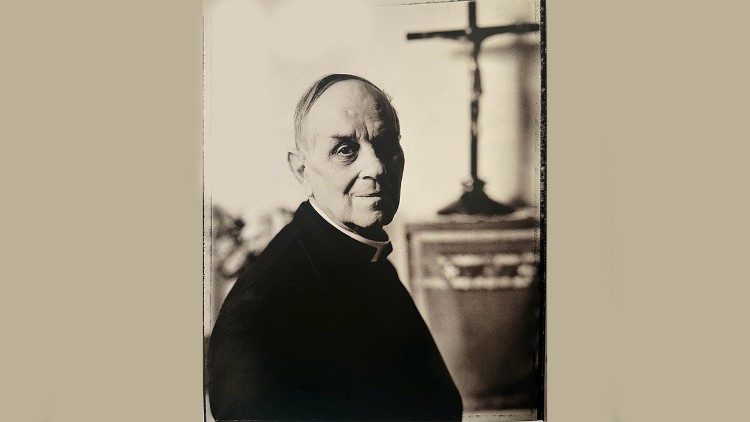 Monsignor Clemente Riva - foto di Marco Delogu