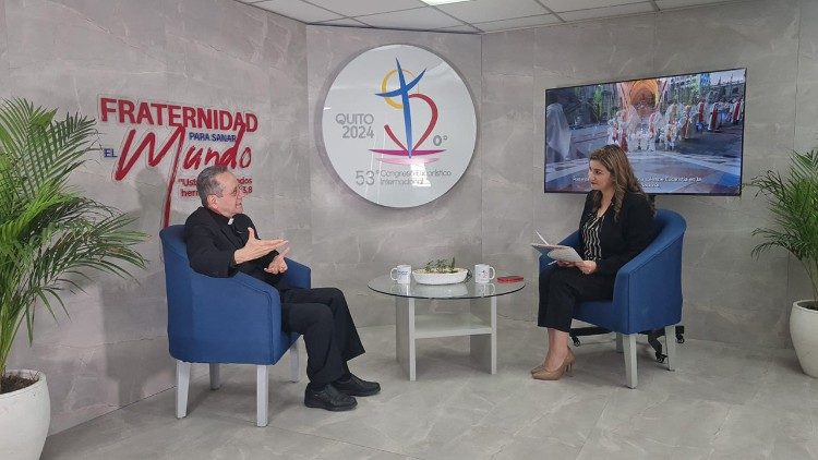 O Pe. Maggioni ao conceder entrevista sobre o evento