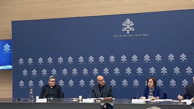 La conferenza in Sala Stampa vaticana