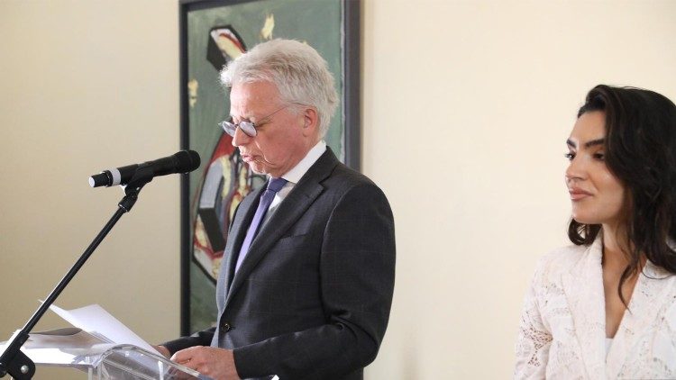 Der Deutsche Botschafter in Italien bei der Vorstellung von EURO 2024 in Rom