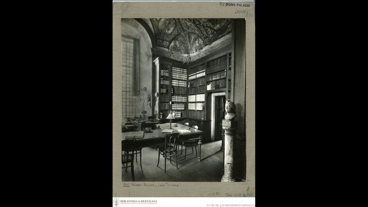 Hertziana Library - Vintage photo