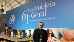 Secretário-geral do Celam, dom Lizardo Estrada