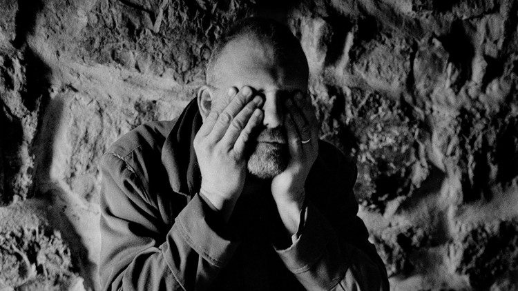 Padre Paolo Dall'Oglio in una foto di Saglietti a Deir Mar Musa