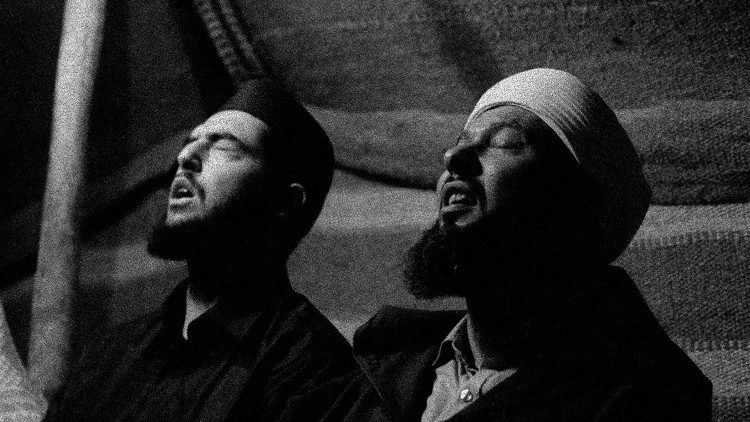 Pregare insieme (Archivio Saglietti, Monastero Deir Mar Musa, Siria)