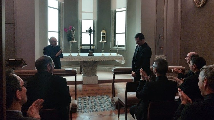 Il saluto a monsignor Ciampanelli