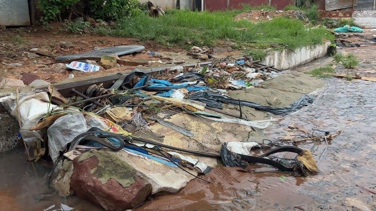 Zone di degrado a Lambaré 