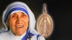 Madre-Teresa-e-medaglia-miracolosaAEM.jpg