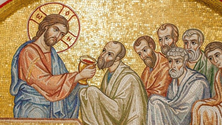 Jesus dá o cálice aos discípulos