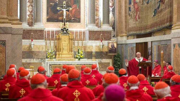 Kardinäle bei einer Messe im Vatikan