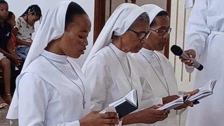 Irmãs renovam os votos 